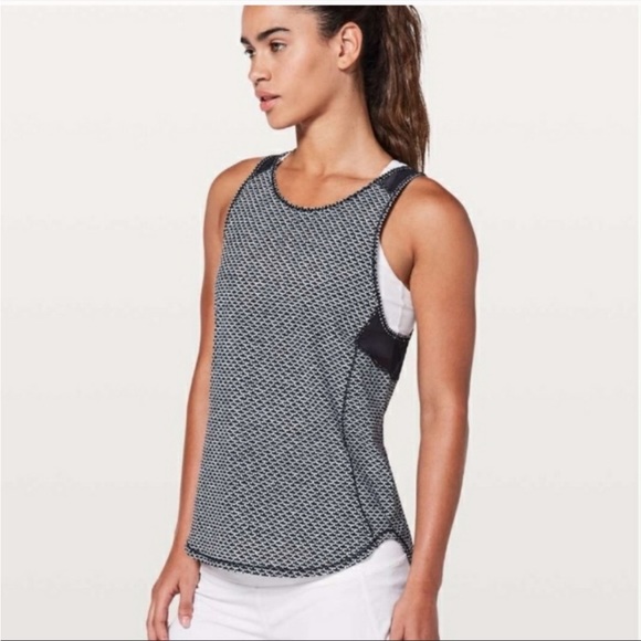 Lululemon Sculpt Tank II - Picture 1 of 8